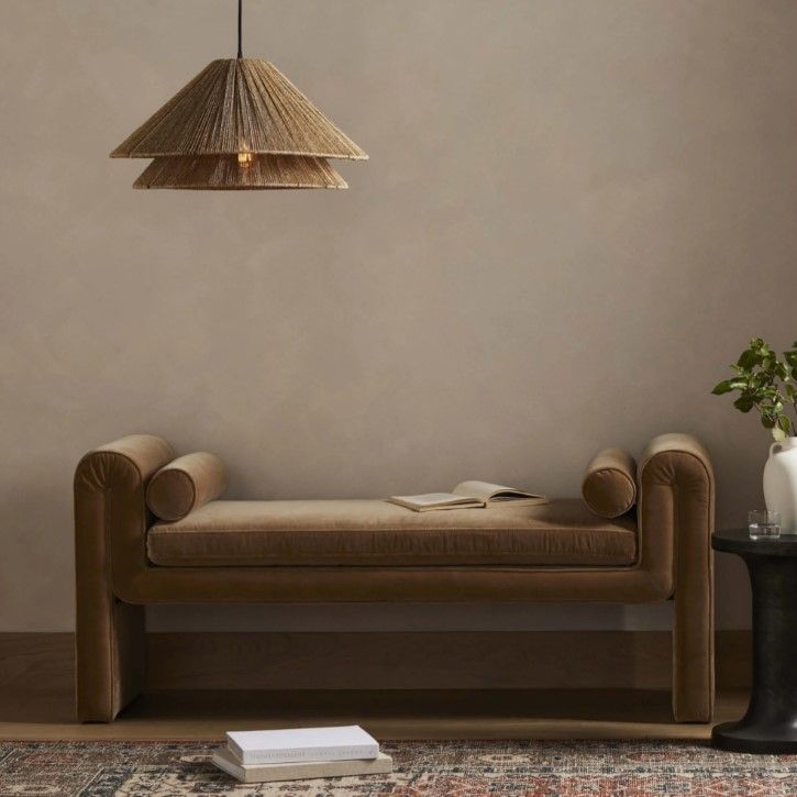 Orchila bench
